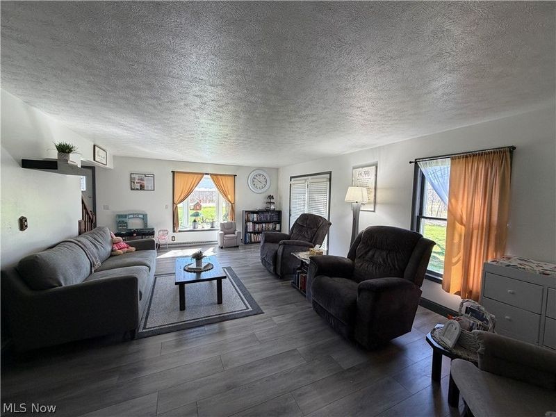 15131 Tavern Road, Burton, OH 44021 Photo 3