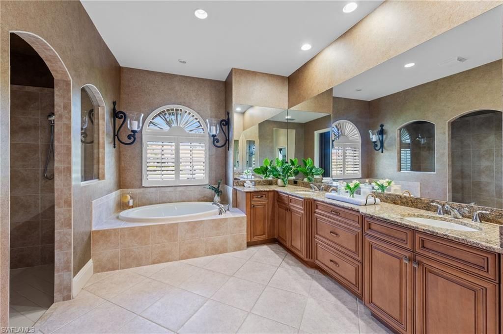 20301 Leopard Ln, Estero, FL 33928 Photo