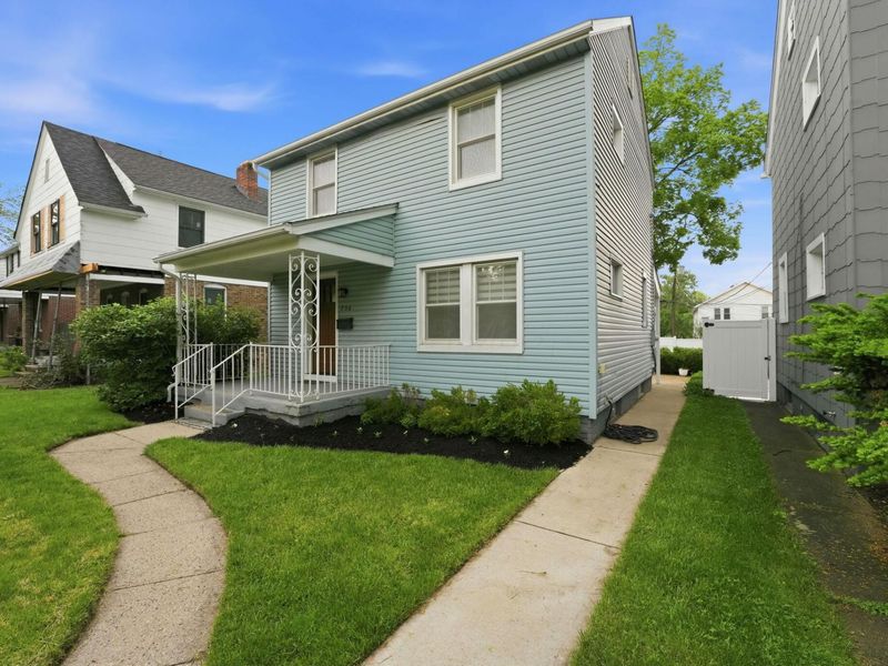 796 Gladden Road, Columbus, OH 43212 Photo 2