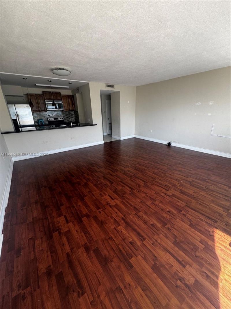 7545 E Treasure Dr, Unit 9K, North Bay Village, FL 33141 Photo
