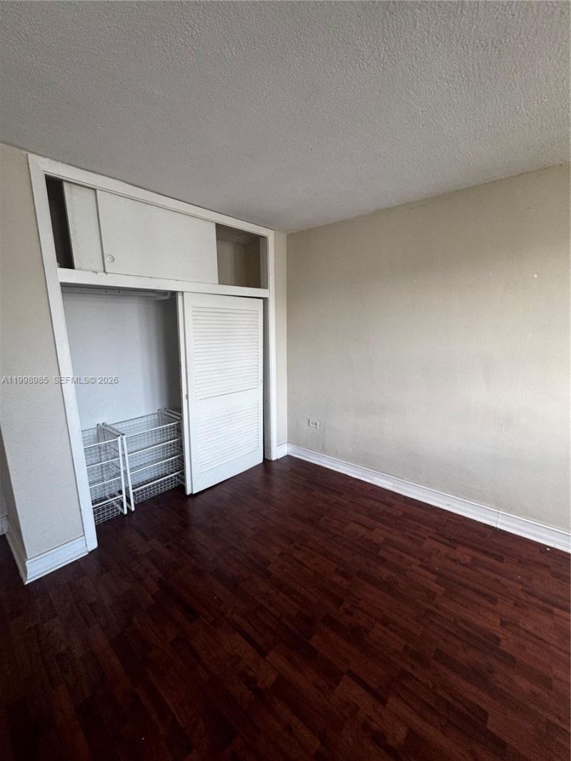 7545 E Treasure Dr, Unit 9K, North Bay Village, FL 33141 Photo