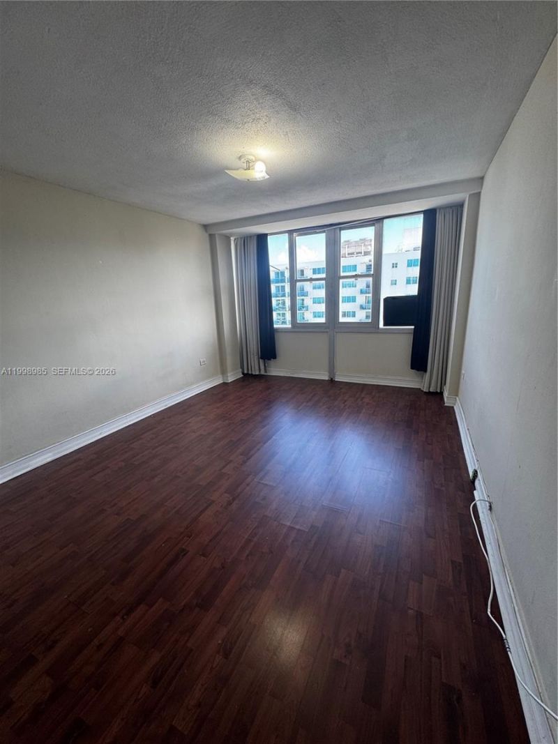 7545 E Treasure Dr, Unit 9K, North Bay Village, FL 33141 Photo