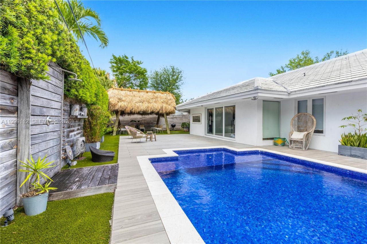 524 Warren Ln, Key Biscayne, FL 33149 Photo