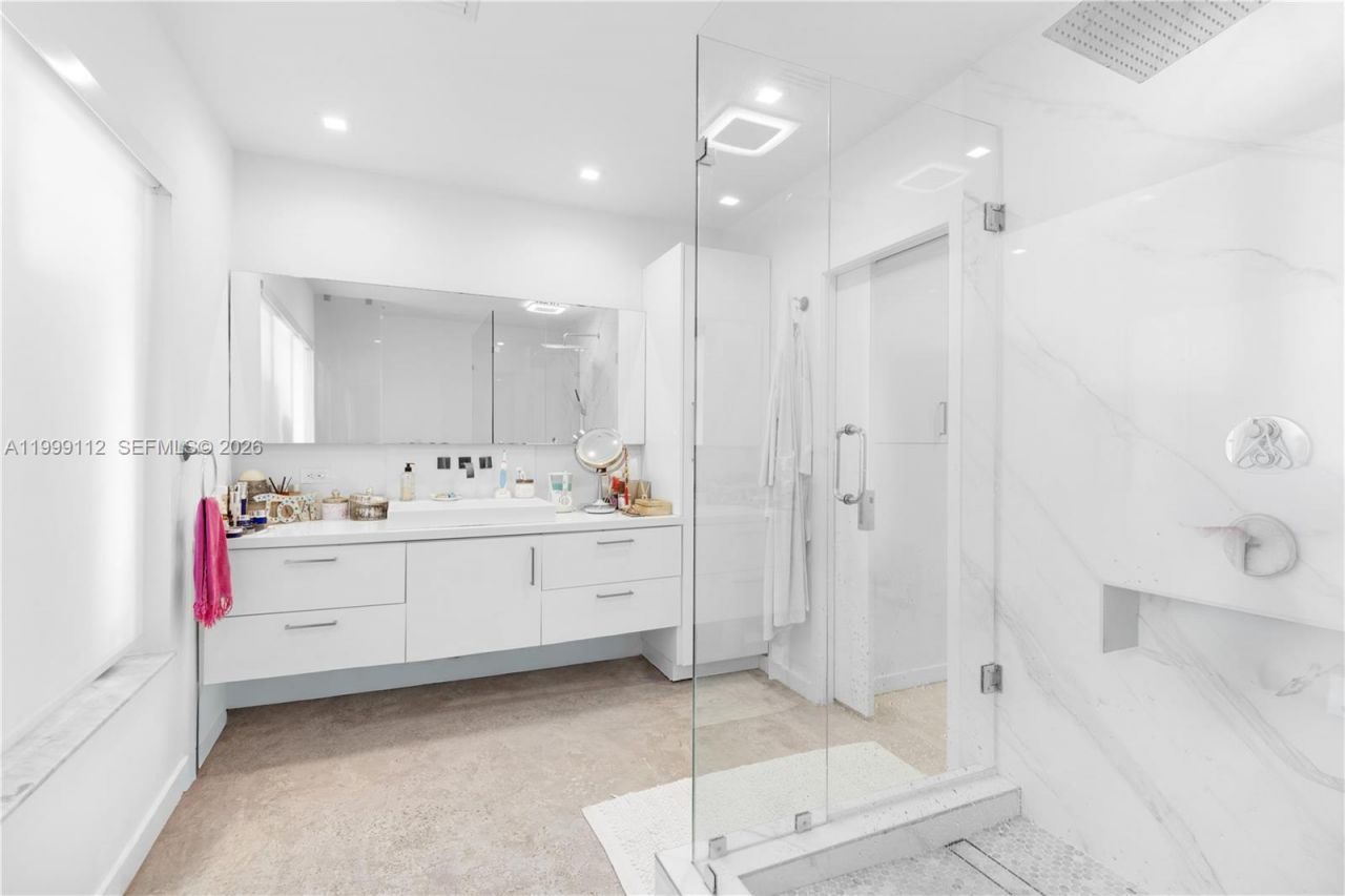 524 Warren Ln, Key Biscayne, FL 33149 Photo