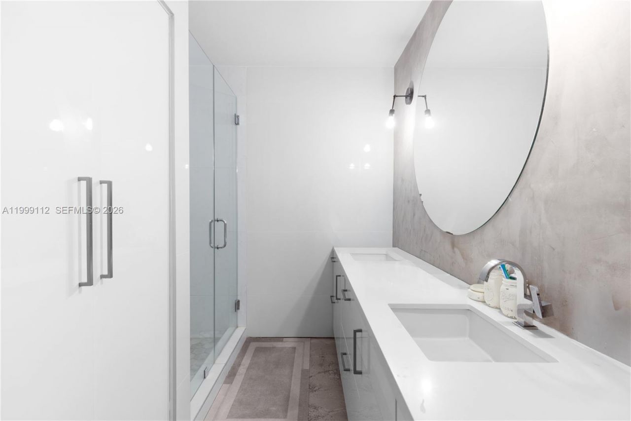 524 Warren Ln, Key Biscayne, FL 33149 Photo