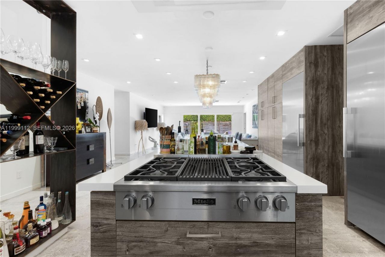 524 Warren Ln, Key Biscayne, FL 33149 Photo