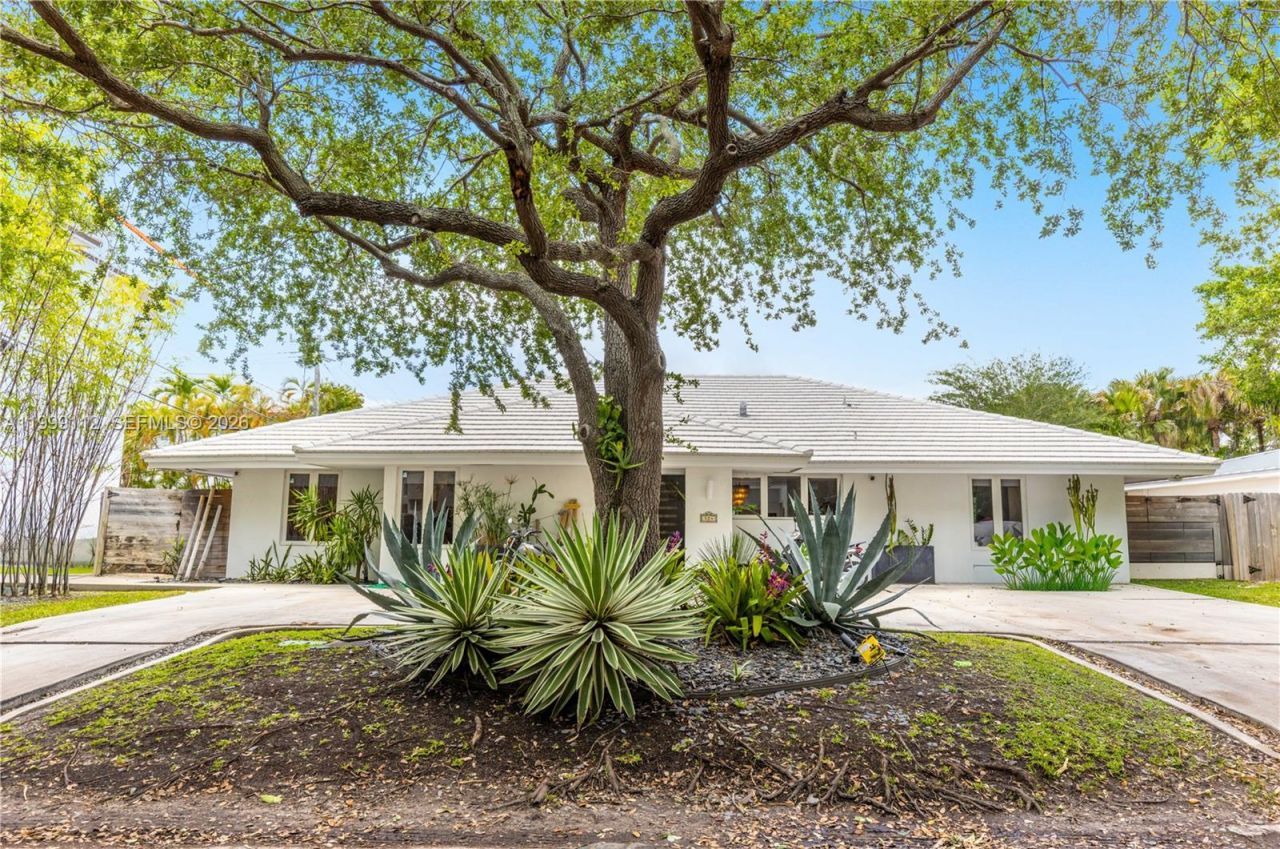 524 Warren Ln, Key Biscayne, FL 33149 Photo