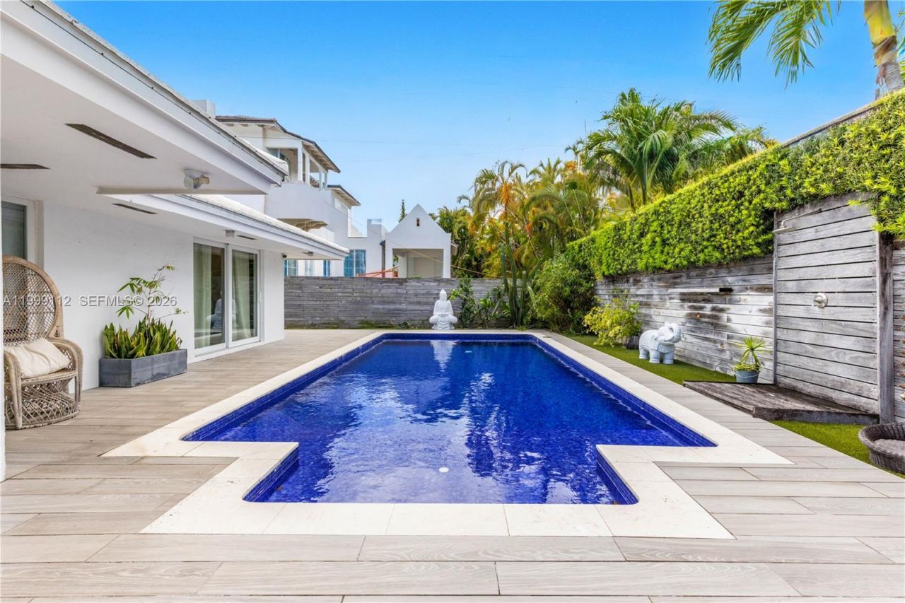 524 Warren Ln, Key Biscayne, FL 33149 Photo