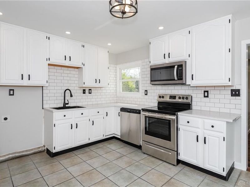 883 Omard Drive, Xenia, OH 45385 Photo 7