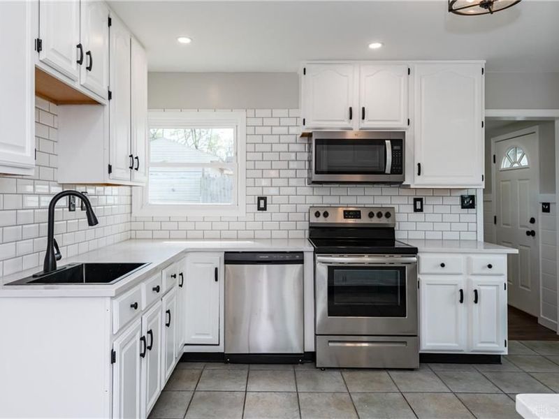 883 Omard Drive, Xenia, OH 45385 Photo 8