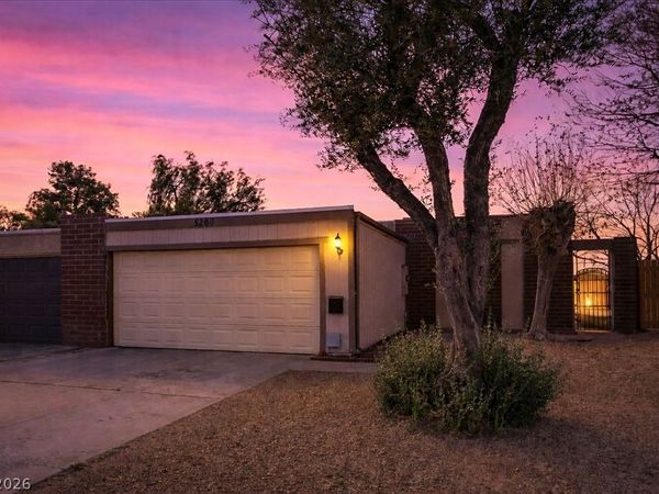 5260 N Lakewood Court, Las Vegas, NV 89120