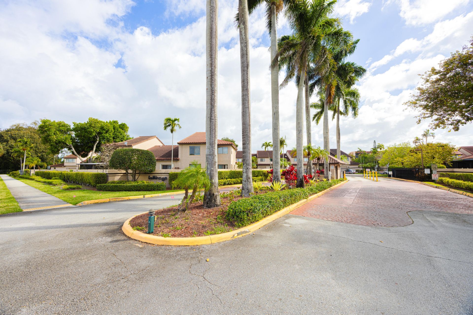 3625 Inverrary Boulevard W, Lauderhill, FL 33319 Photo