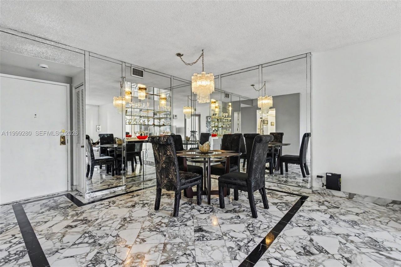 4330 Hillcrest Dr , Unit 405, Hollywood, FL 33021 Photo