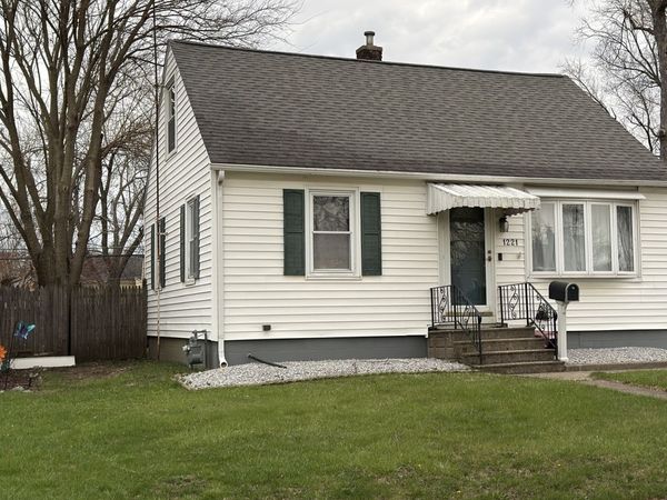 1221 Agnes Avenue , Joliet, IL 60435