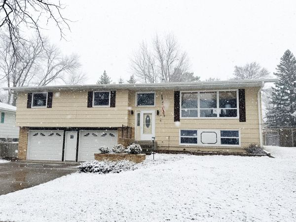 816 NE 18th Avenue, Aberdeen, SD 57401