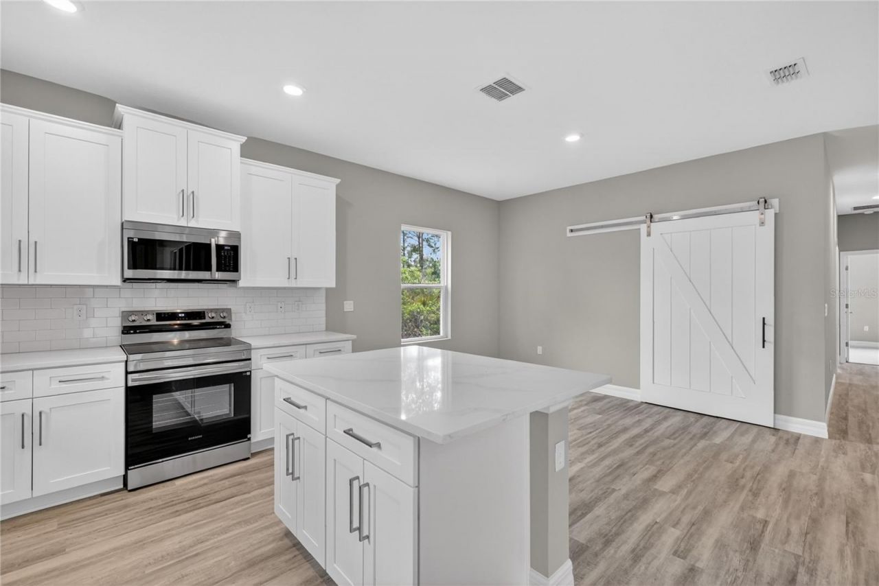 30165 W Bluebell Avenue, Eustis, FL 32736 Photo