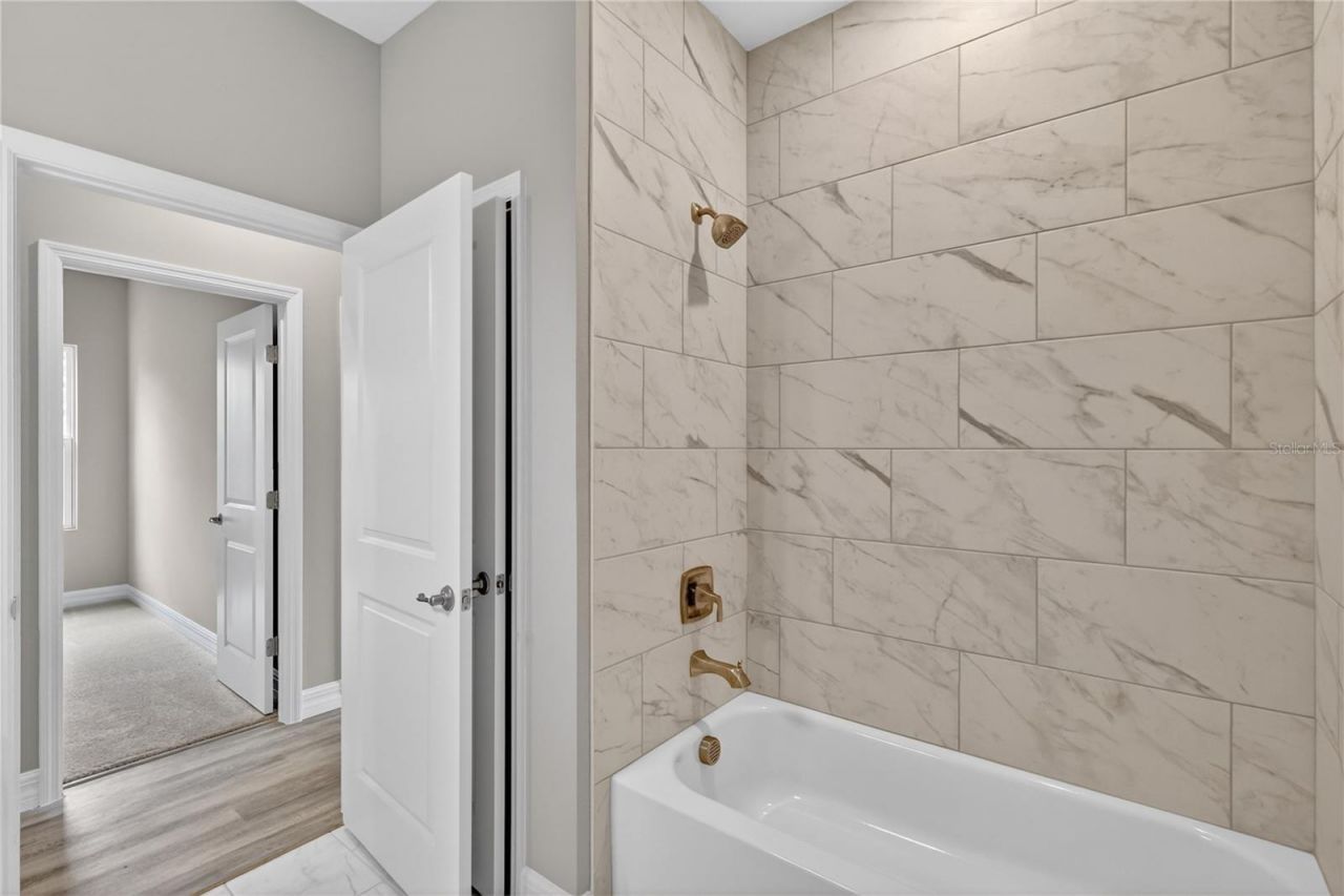 30165 W Bluebell Avenue, Eustis, FL 32736 Photo