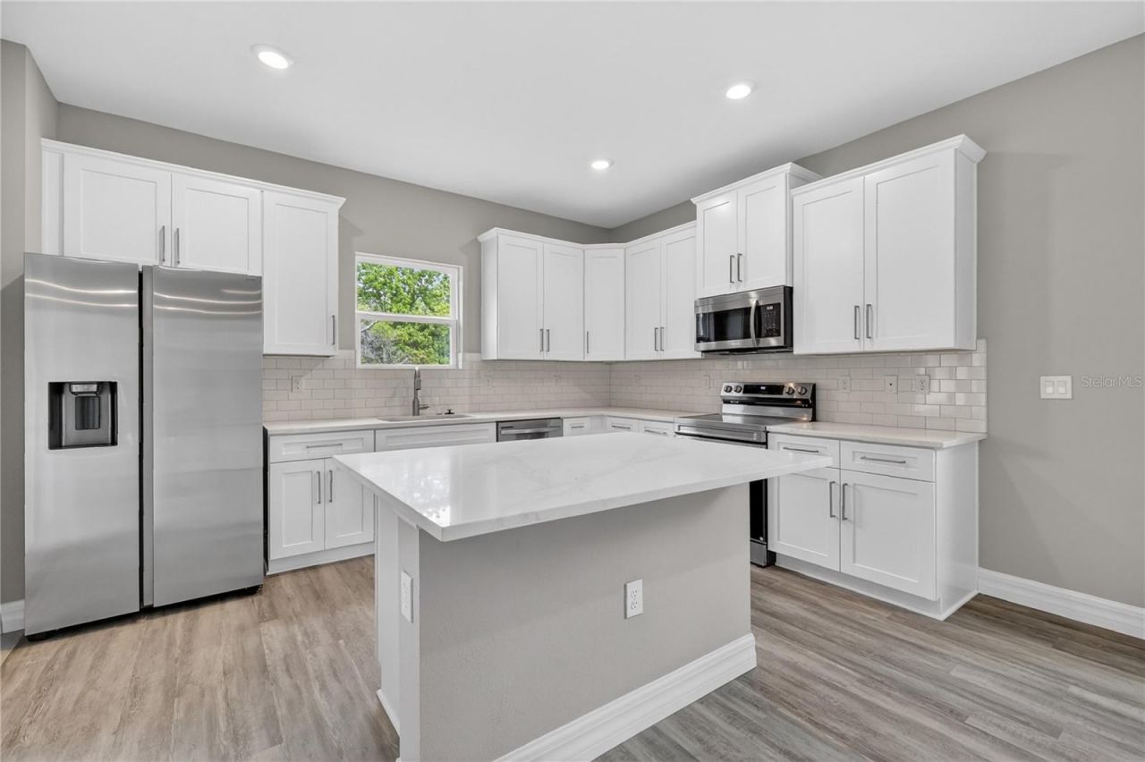 30165 W Bluebell Avenue, Eustis, FL 32736 Photo