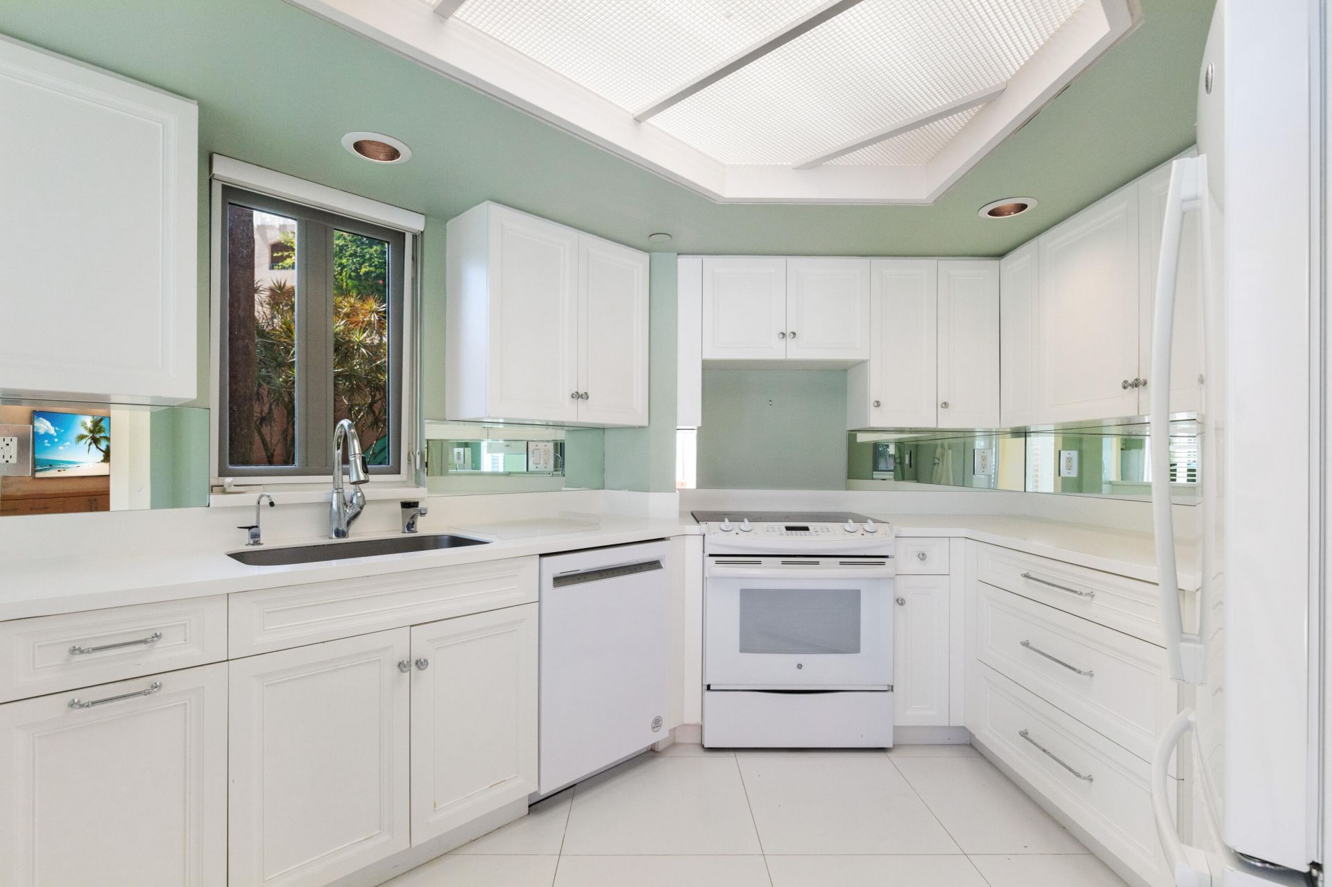 120 SE 5th Avenue, Unit Apt 128, Boca Raton, FL 33432 Photo