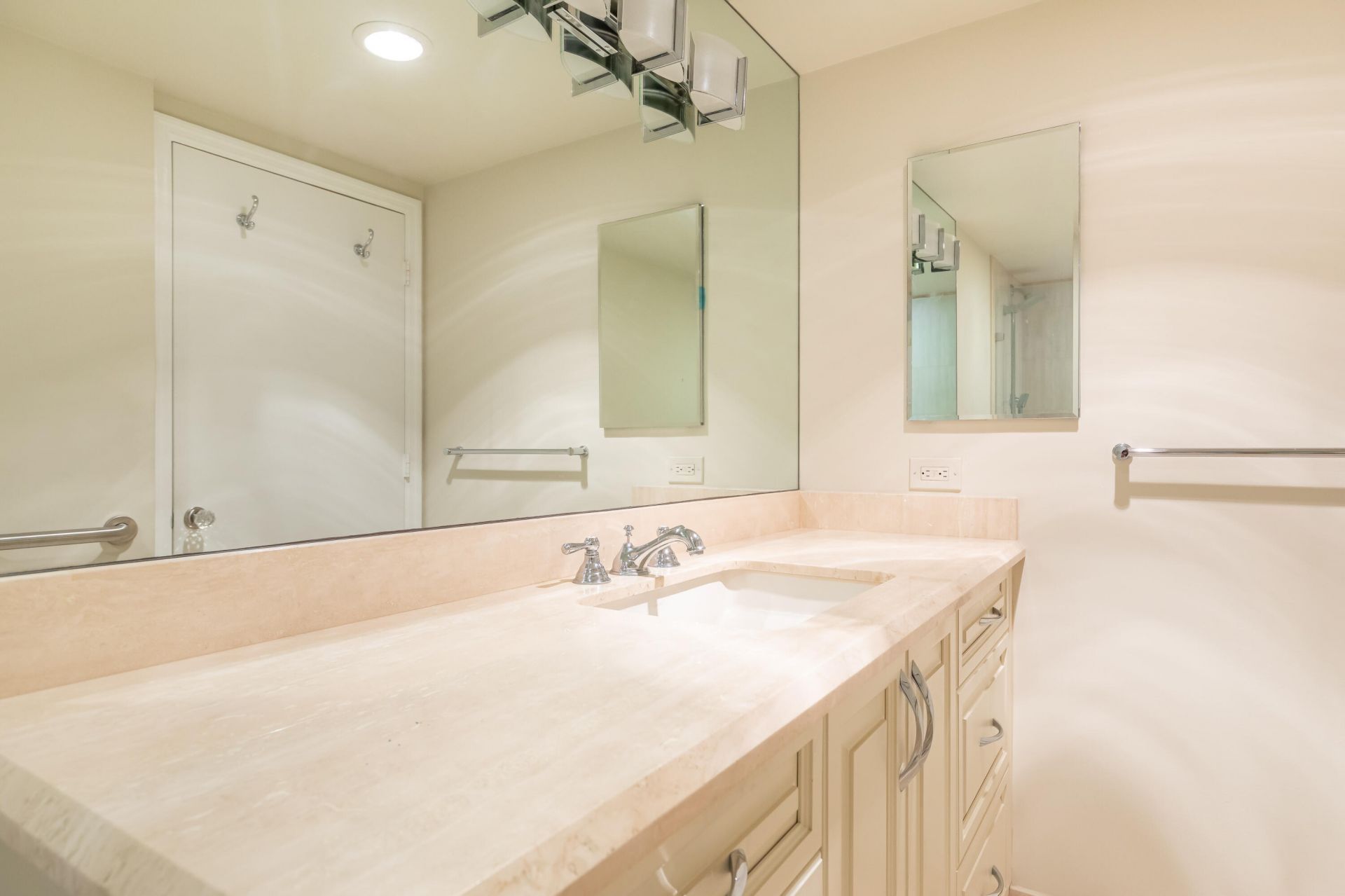 120 SE 5th Avenue, Unit Apt 128, Boca Raton, FL 33432 Photo