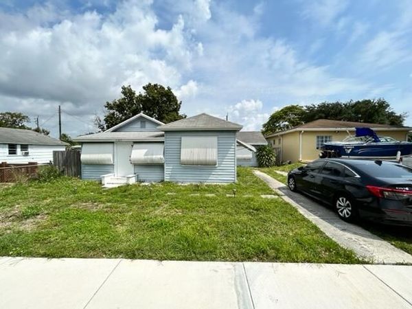 2307 Wilson Street, Hollywood, FL 33020