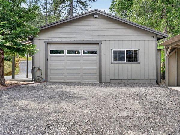 41860 Road 222, Oakhurst, CA 93644