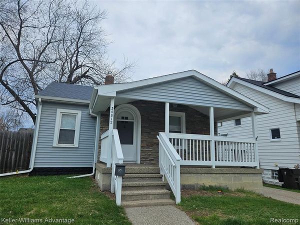 34812 Ash Street, Wayne, MI 48184