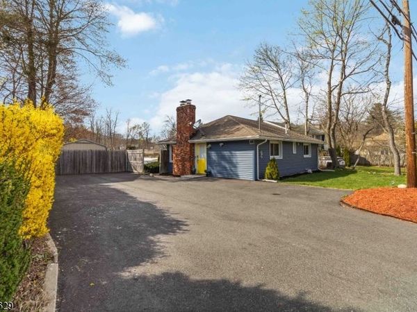 5453 Berkshire Valley Rd, Jefferson, NJ 07438