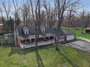 4505 E Overlook Drive, Buffalo, NY 14221