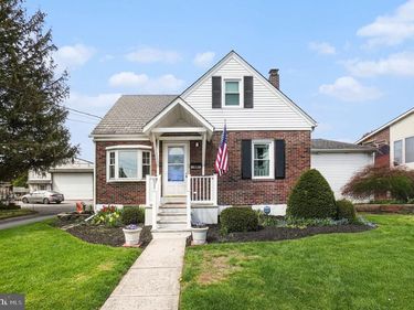 930 4TH STREET, WHITEHALL, PA 18052