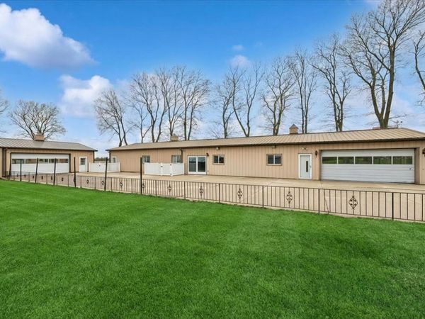 1430 N 30th Road, Ottawa, IL 61350