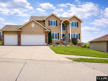 17311 Franklin Drive , Omaha, NE 68118