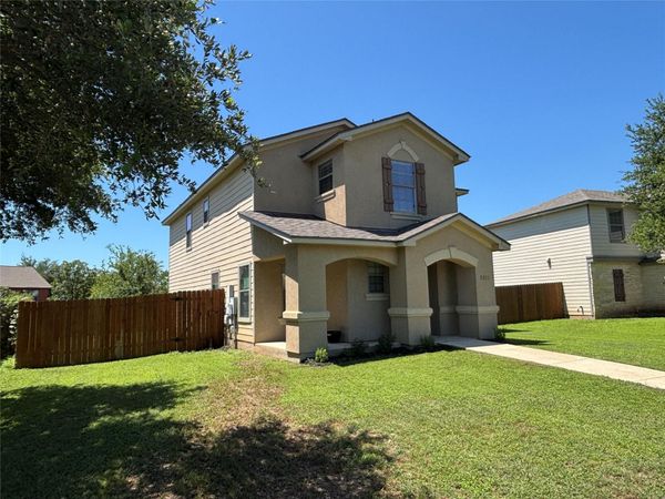 5211 Viewpoint DR, Austin, TX 78744