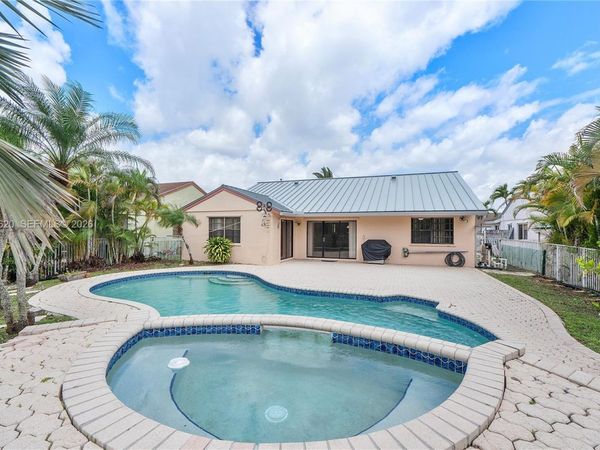 15092 SW 13th Pl , Sunrise, FL 33326