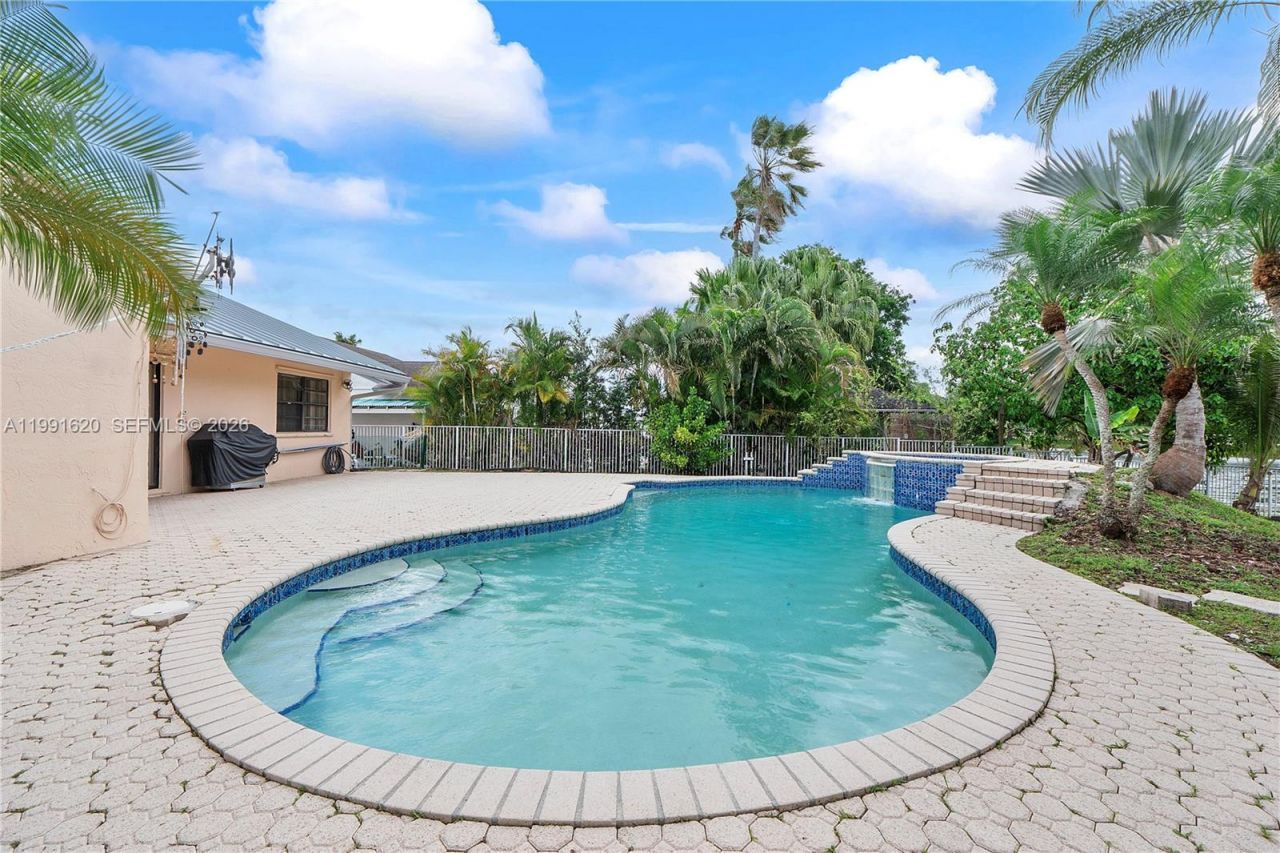 15092 SW 13th Pl , Sunrise, FL 33326 Photo