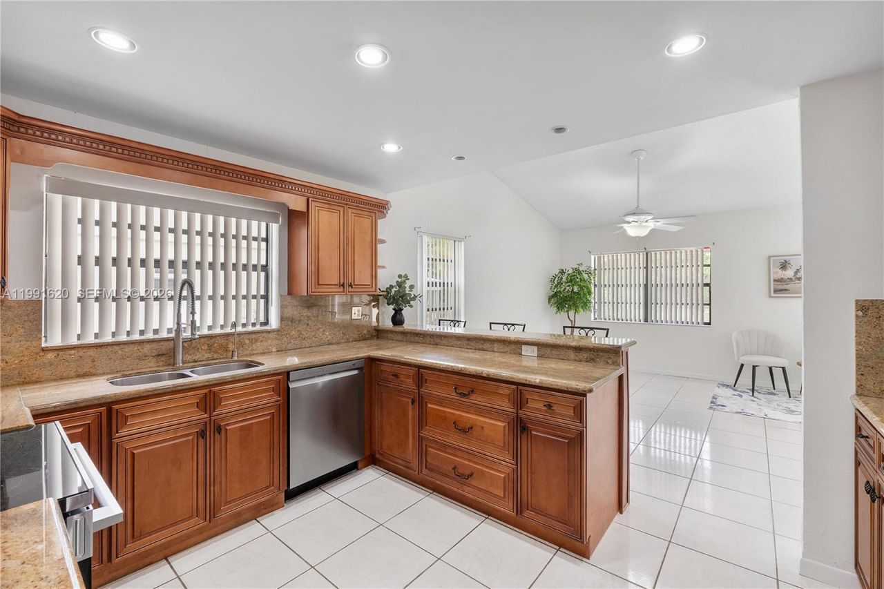 15092 SW 13th Pl , Sunrise, FL 33326 Photo