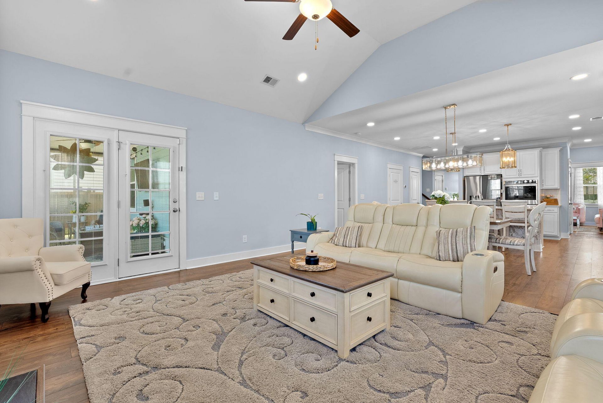 613 Sienna Way Photo 32