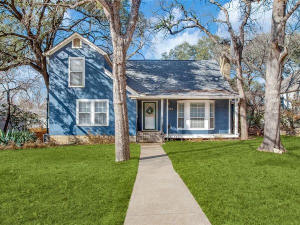 1405 Bluebonnet Drive, Fort Worth, TX 76111