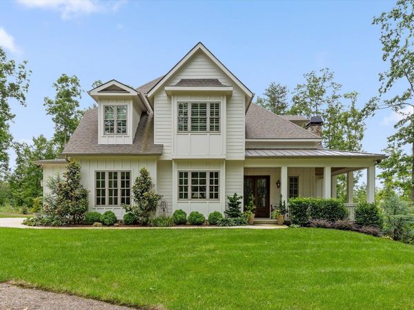 1375 Wintergreen Lane, Signal Mountain, TN 37377