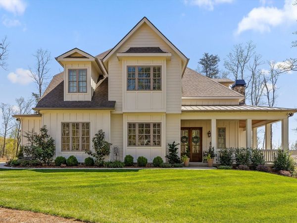 1375 Wintergreen Lane, Signal Mountain, TN 37377