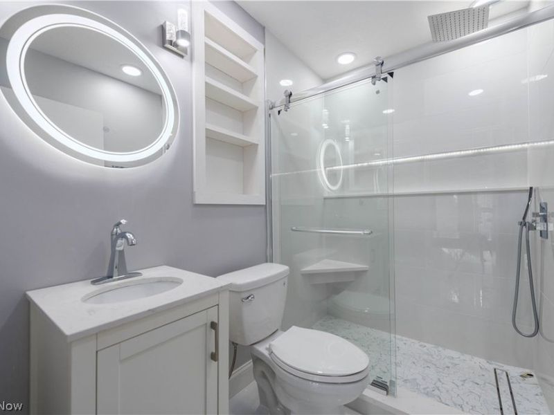 12101 The Bluffs, Strongsville, OH 44136 Photo 23