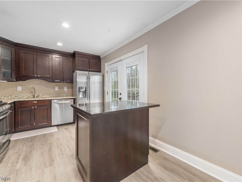 12101 The Bluffs, Strongsville, OH 44136 Photo 32