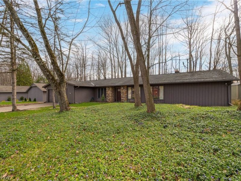 12101 The Bluffs, Strongsville, OH 44136 Photo 33