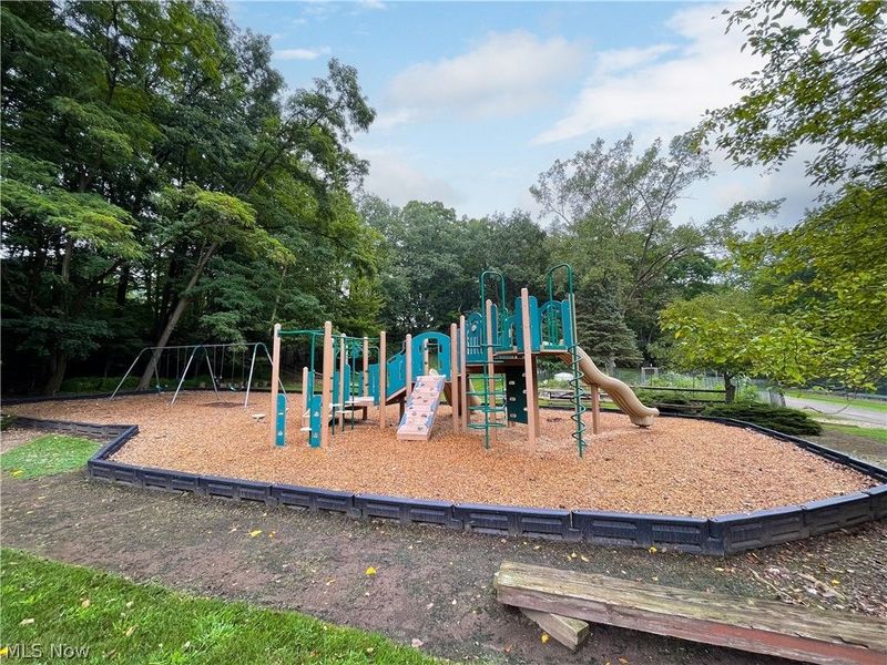 12101 The Bluffs, Strongsville, OH 44136 Photo 38