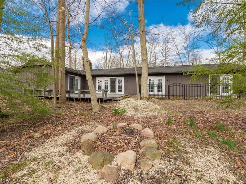 12101 The Bluffs, Strongsville, OH 44136 Photo 43