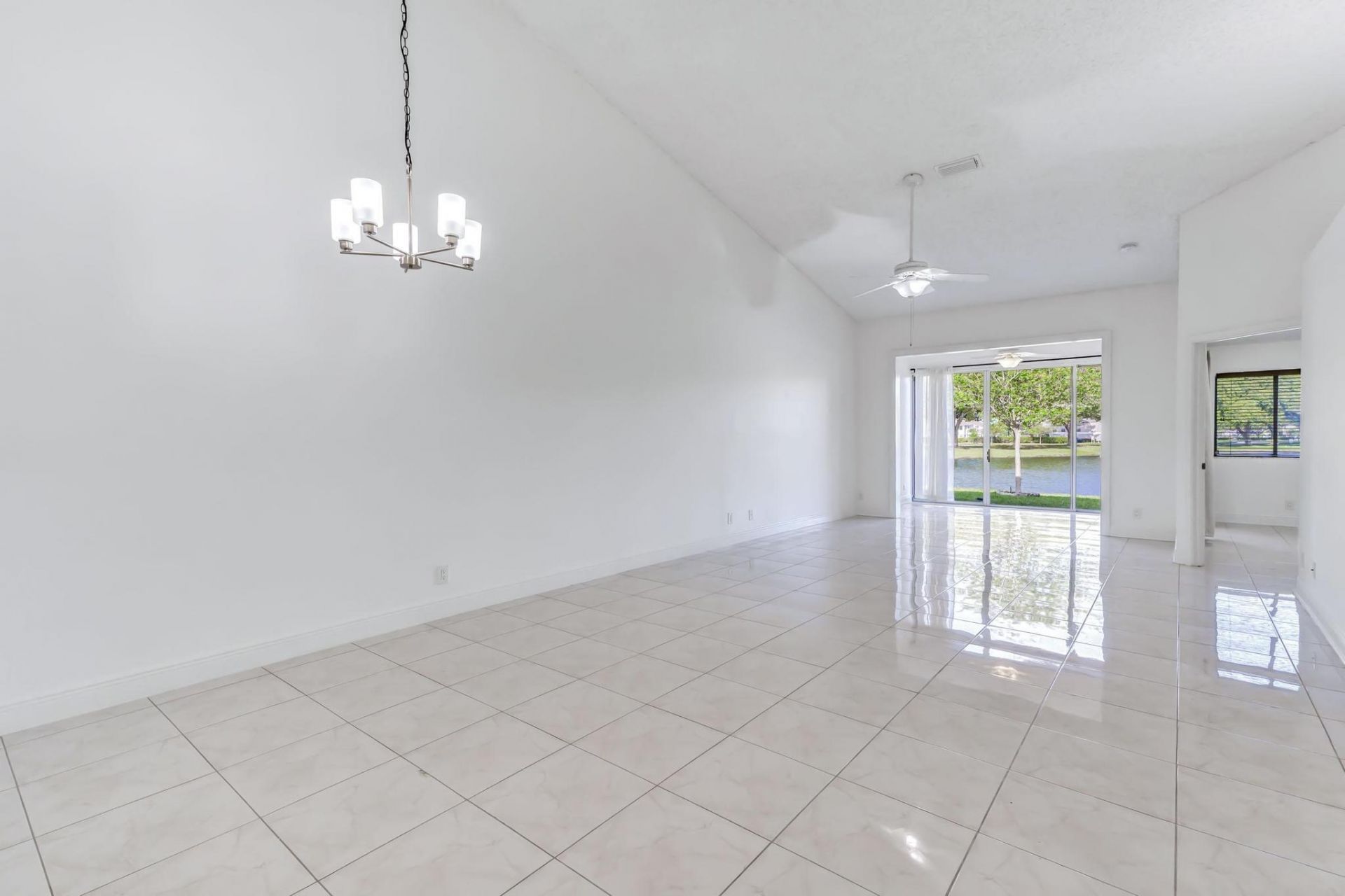 9130 Vineland Court, Unit C, Boca Raton, FL 33496 Photo