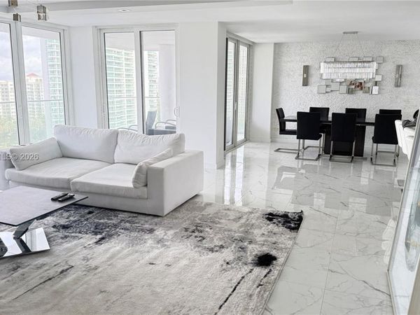 19707 Turnberry Way, Unit 18K, Aventura, FL 33180