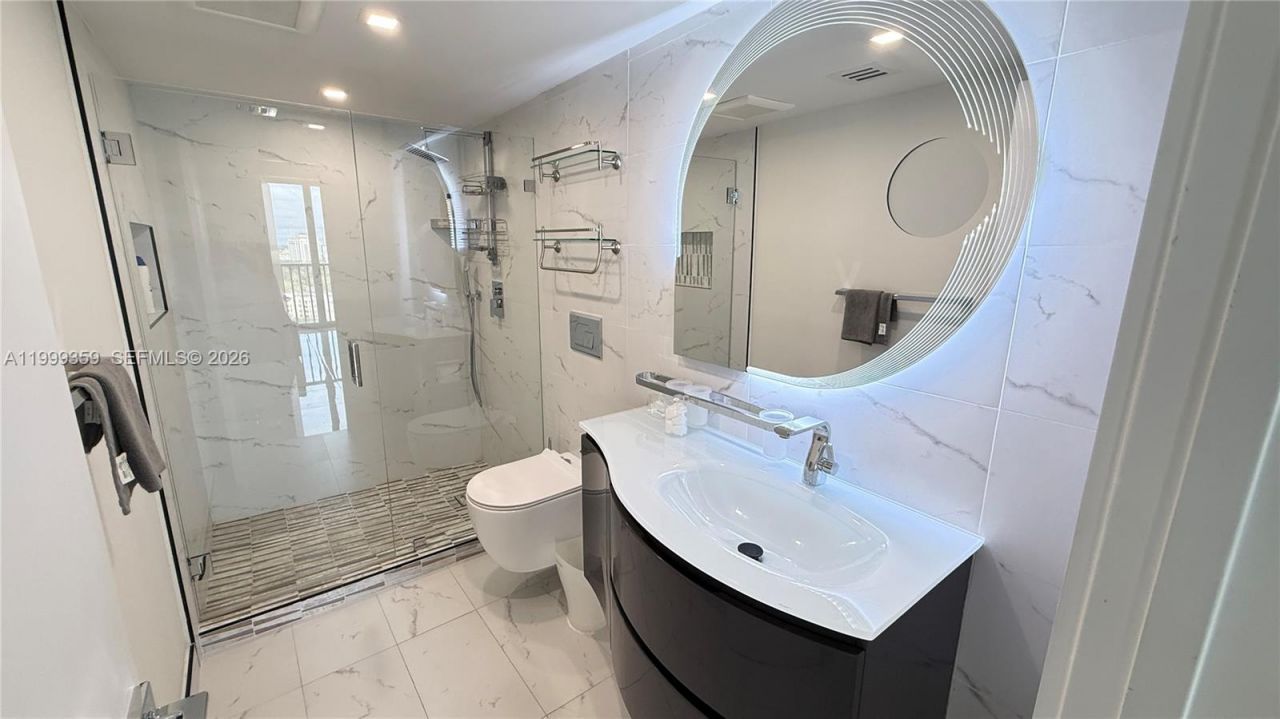 19707 Turnberry Way, Unit 18K, Aventura, FL 33180 Photo