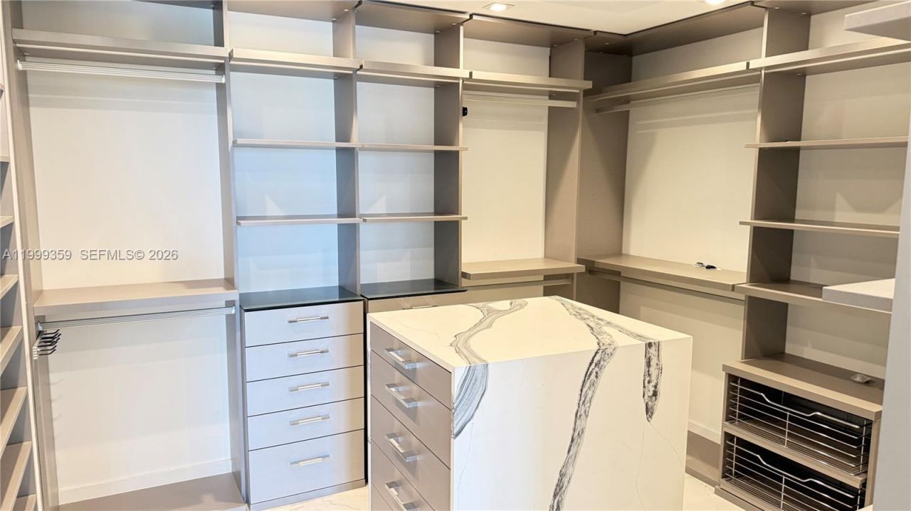 19707 Turnberry Way, Unit 18K, Aventura, FL 33180 Photo