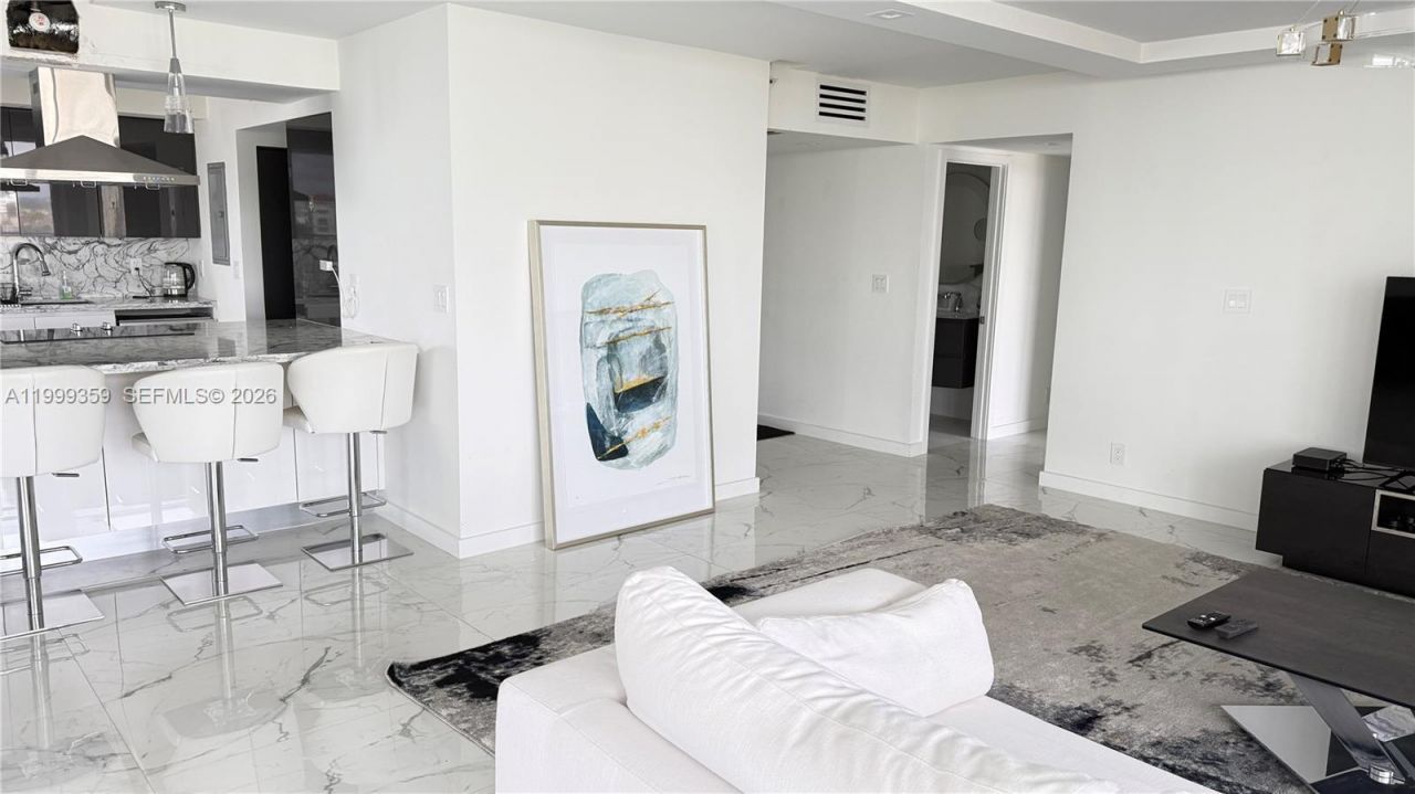 19707 Turnberry Way, Unit 18K, Aventura, FL 33180 Photo